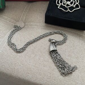 ✨Vintage Silver-tone Tassel Necklace✨Preloved